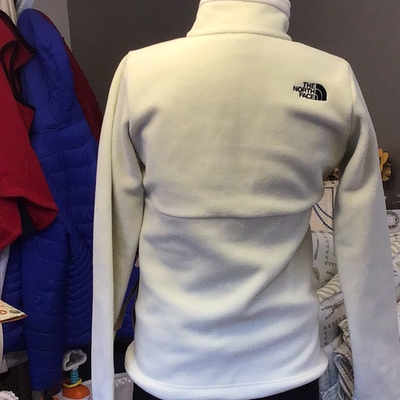 The North Face Pullover fleece 1/4 zip, pocket full length across, NEW w tags - Picture 5 of 10